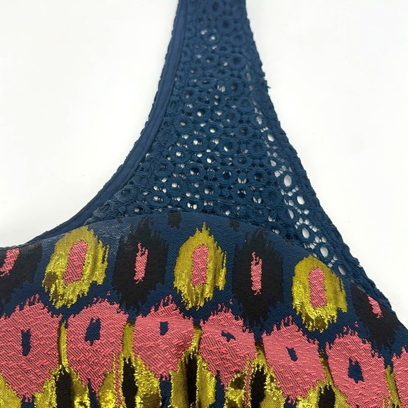 Anthropologie HD In Paris Yana Brocade Metallic Crochet Peplum Sleeveless Top - Picture 5 of 12